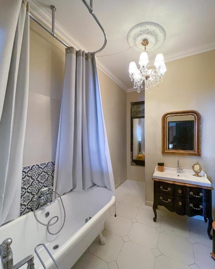 Le 215 Gambetta Boutique Hotel En Provence Кавайон Екстериор снимка