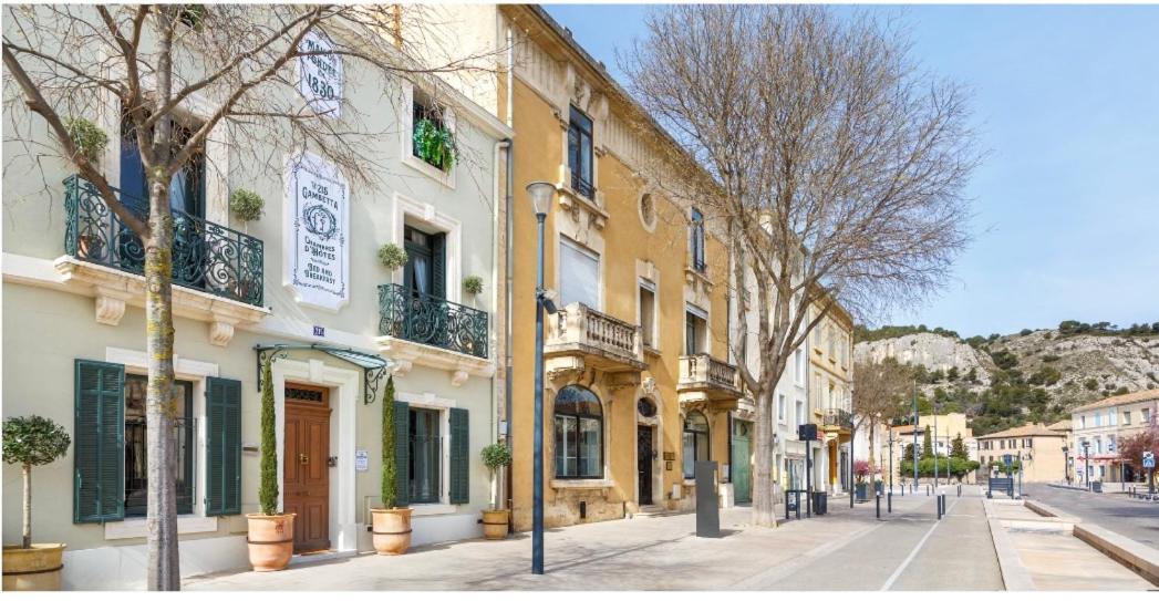 Le 215 Gambetta Boutique Hotel En Provence Кавайон Екстериор снимка